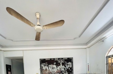 Ngộp Bank!!Giảm sốc 800tr !!! Chỉ còn 5tỷ7, Nhà2  tầng 100m2, SHR,  1/ Nguyễn Văn Quá, sát bên chợ cầu, Hẻm Ba gác